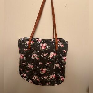 Fabric floral tote bag, washed, top zip, no inside pockets, great book bag
